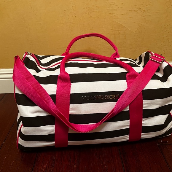 Victoria's Secret Handbags - Victoria's Secret Duffle bag